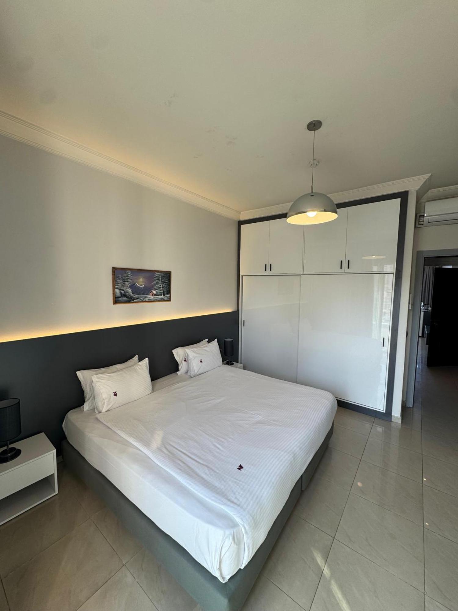 Ny Suites Beiroet Buitenkant foto