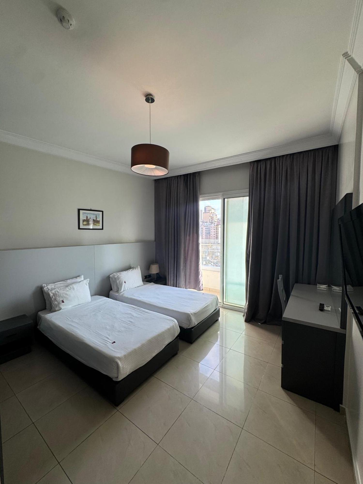 Ny Suites Beiroet Buitenkant foto