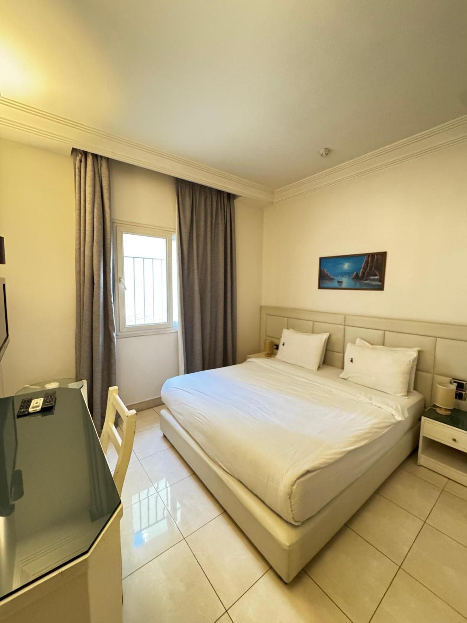 Ny Suites Beiroet Buitenkant foto