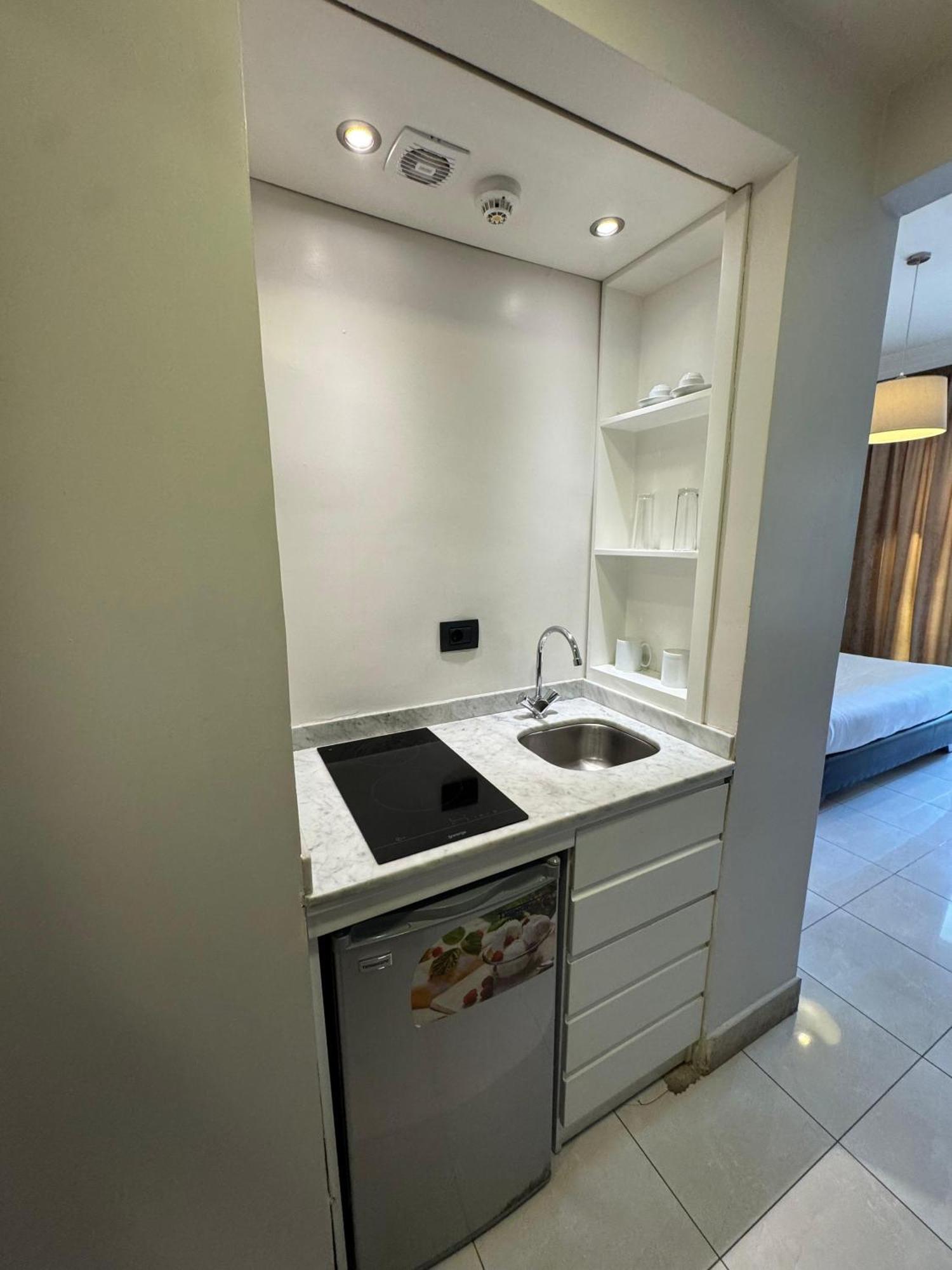 Ny Suites Beiroet Buitenkant foto