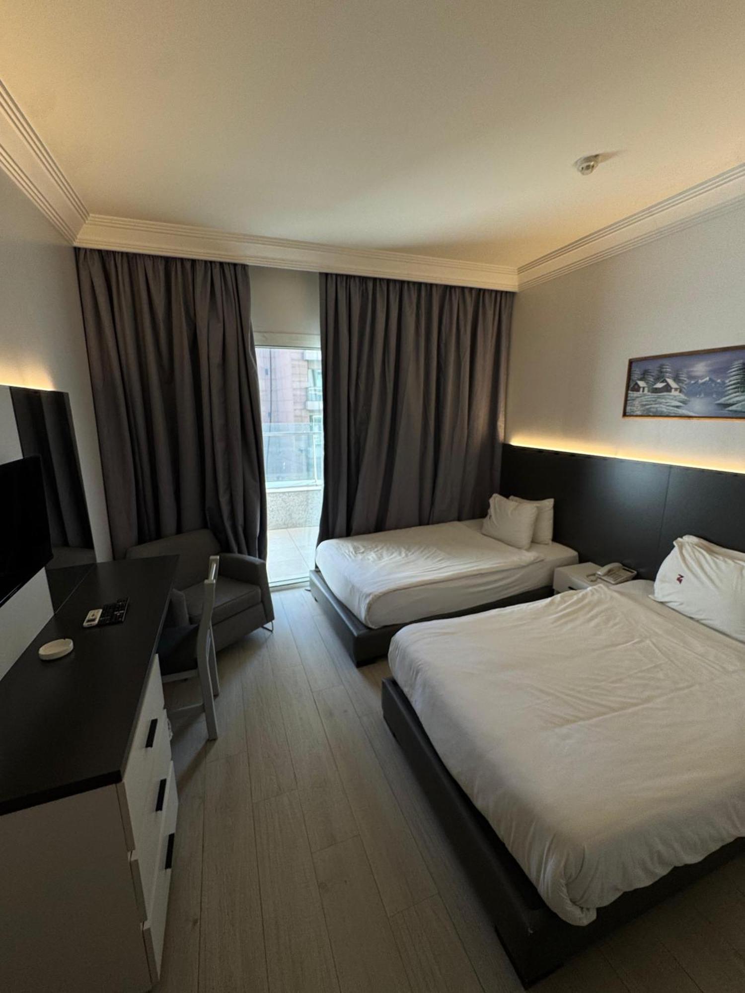 Ny Suites Beiroet Buitenkant foto