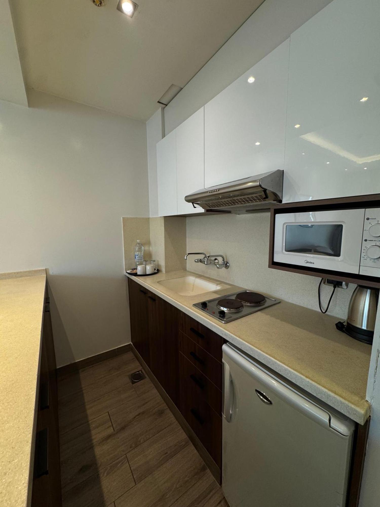 Ny Suites Beiroet Buitenkant foto